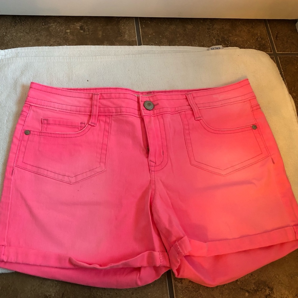 SIZE 13 LEI HOT LINK JEAN SHORTS 5 IN